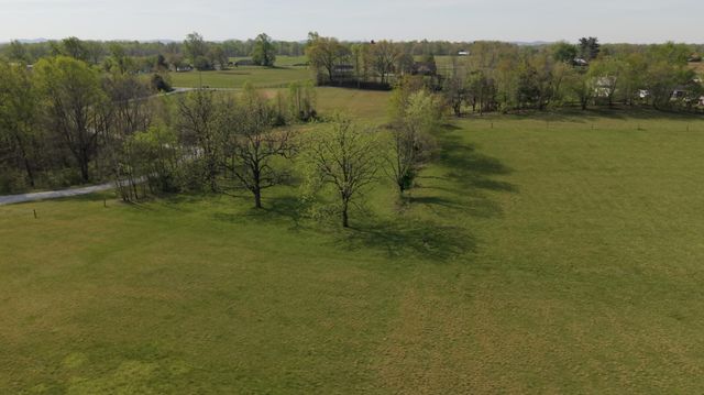 3001 Noble Court, Waco, KY 40385