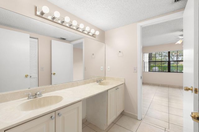 12264 N Royal Palm Boulevard A1, Coral Springs, FL 33065