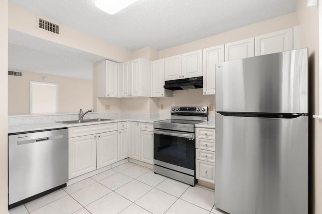 12264 N Royal Palm Boulevard A1, Coral Springs, FL 33065