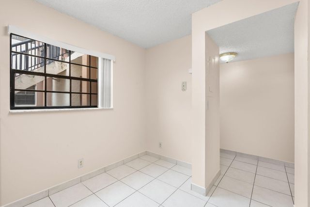 12264 N Royal Palm Boulevard A1, Coral Springs, FL 33065