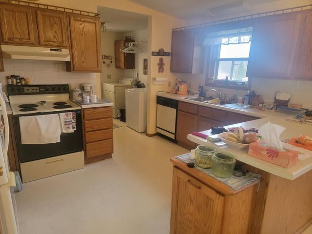 S5026 Greenfield Lane, Baraboo, WI 53913