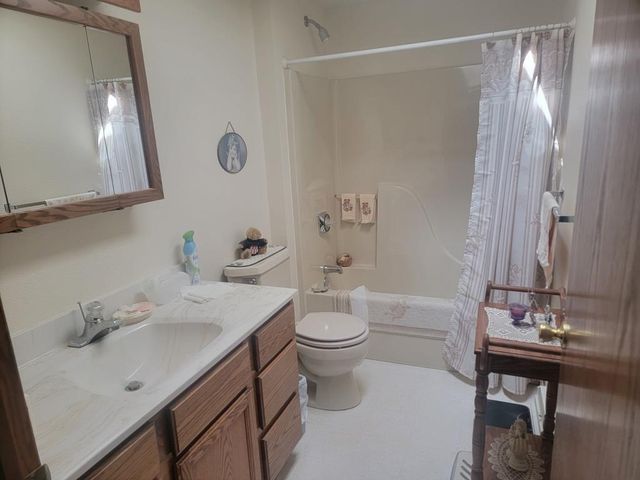 S5026 Greenfield Lane, Baraboo, WI 53913