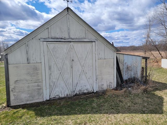 S5026 Greenfield Lane, Baraboo, WI 53913