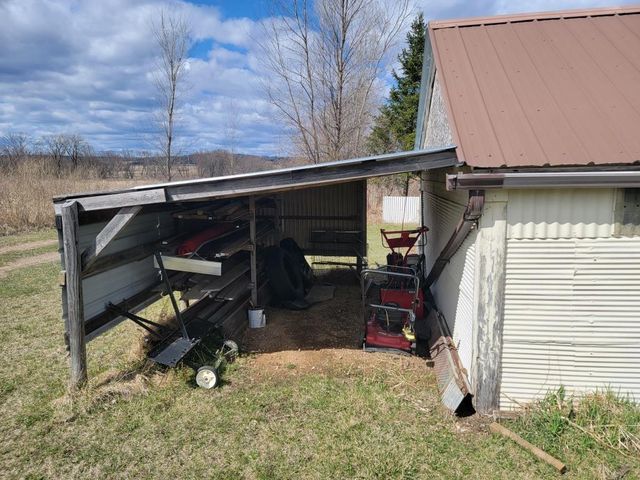 S5026 Greenfield Lane, Baraboo, WI 53913