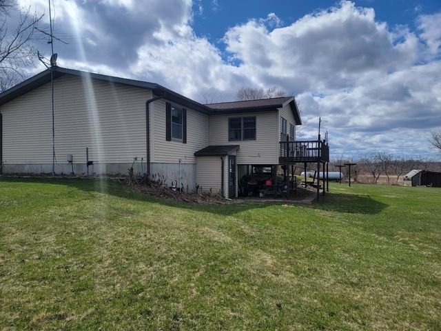S5026 Greenfield Lane, Baraboo, WI 53913