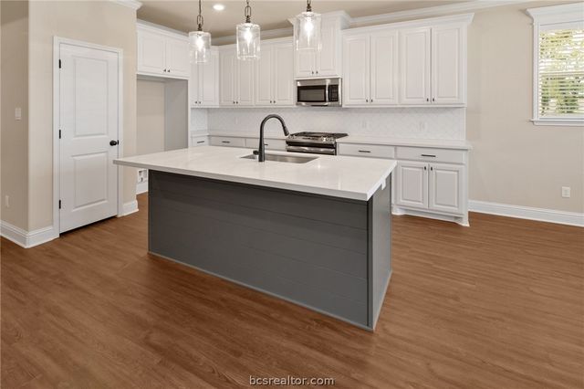 4010 Eskew Drive, College Station, TX 77845