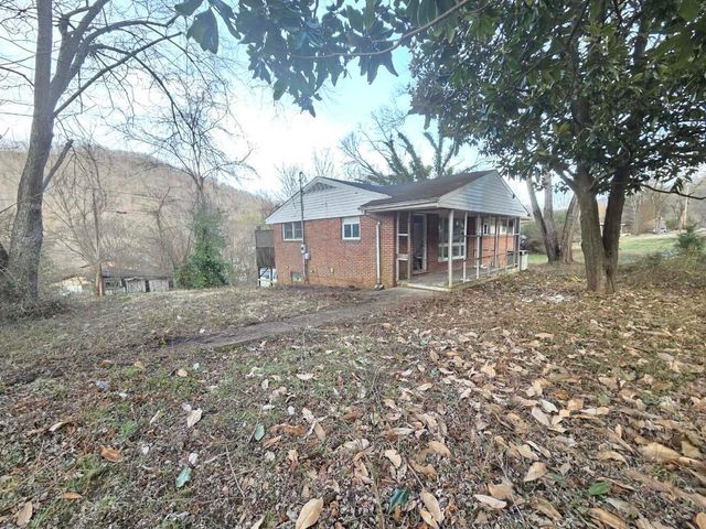 141 High Street, Drift, KY 41619