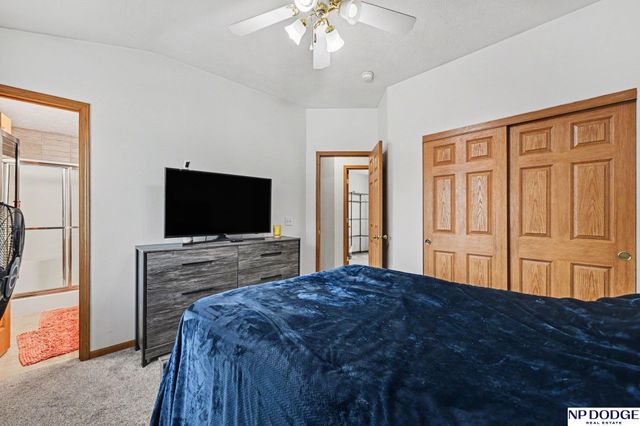 18907 R Street, Omaha, NE 68135