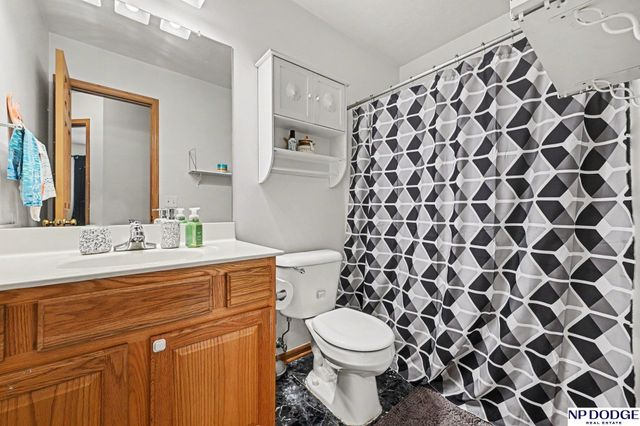 18907 R Street, Omaha, NE 68135