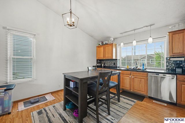 18907 R Street, Omaha, NE 68135