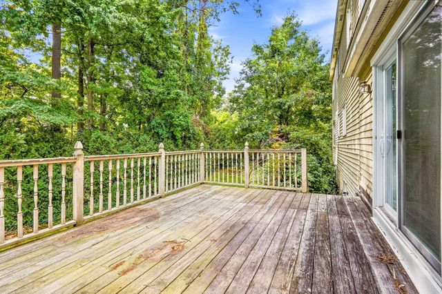 42 Taschereau Boulevard, Nashua, NH 03062