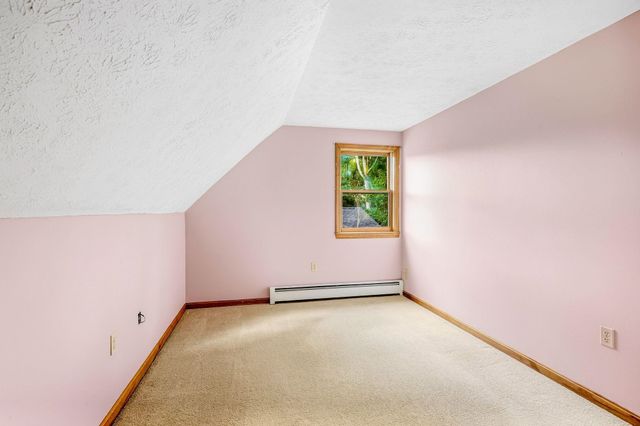 42 Taschereau Boulevard, Nashua, NH 03062