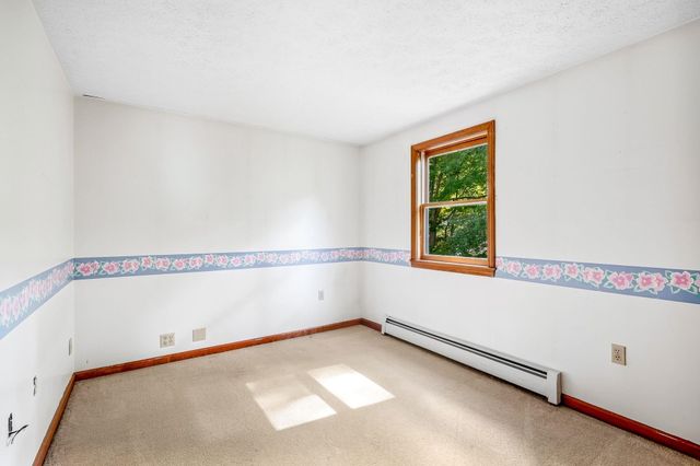 42 Taschereau Boulevard, Nashua, NH 03062