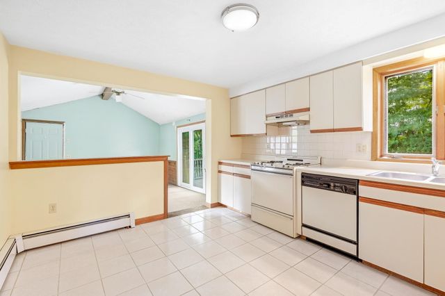 42 Taschereau Boulevard, Nashua, NH 03062