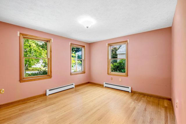 42 Taschereau Boulevard, Nashua, NH 03062