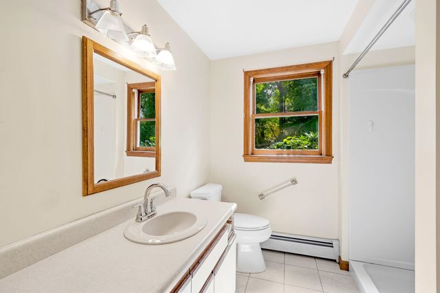 42 Taschereau Boulevard, Nashua, NH 03062