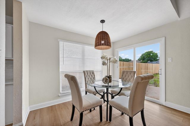 2832 Red Oak Drive, Grand Prairie, TX 75052