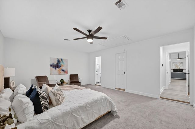 2832 Red Oak Drive, Grand Prairie, TX 75052