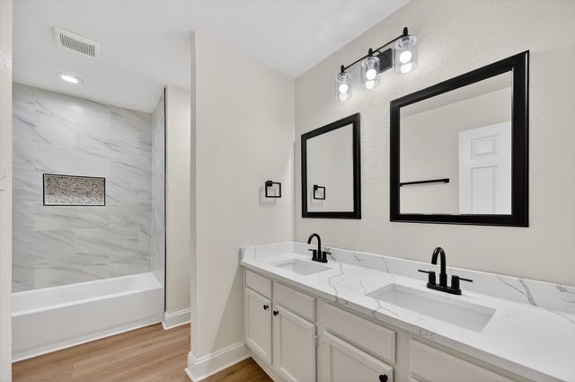 2832 Red Oak Drive, Grand Prairie, TX 75052