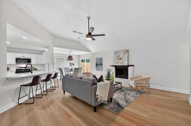 2832 Red Oak Drive, Grand Prairie, TX 75052