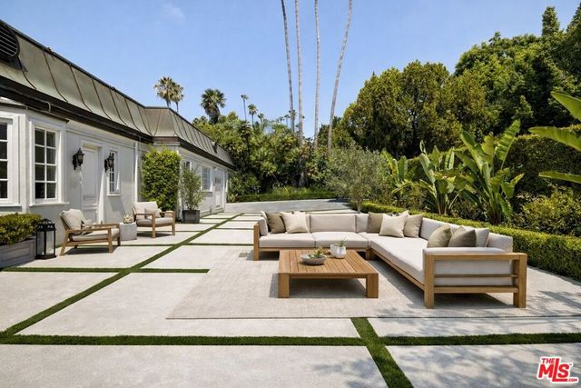 801 N Alta Drive, Beverly Hills, CA 90210