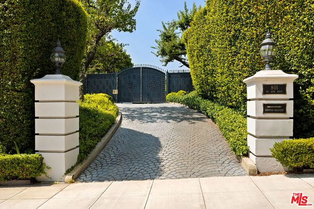 801 N Alta Drive, Beverly Hills, CA 90210