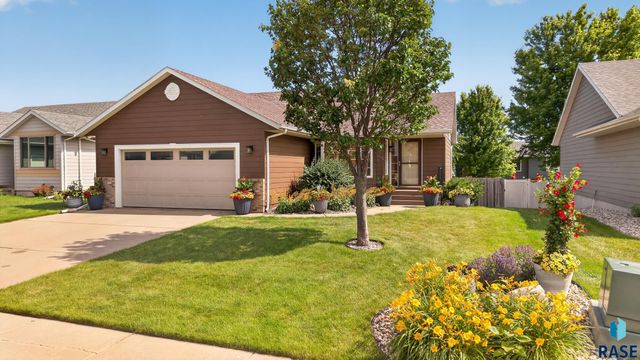 4840 S Samantha Dr Drive, Sioux Falls, SD 57106