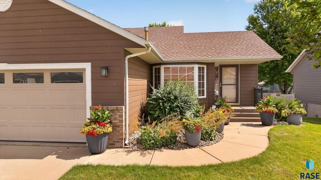 4840 S Samantha Dr Drive, Sioux Falls, SD 57106