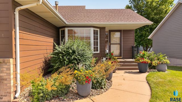 4840 S Samantha Dr Drive, Sioux Falls, SD 57106