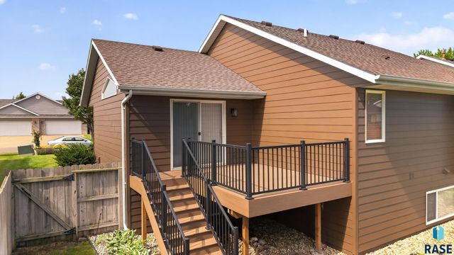 4840 S Samantha Dr Drive, Sioux Falls, SD 57106