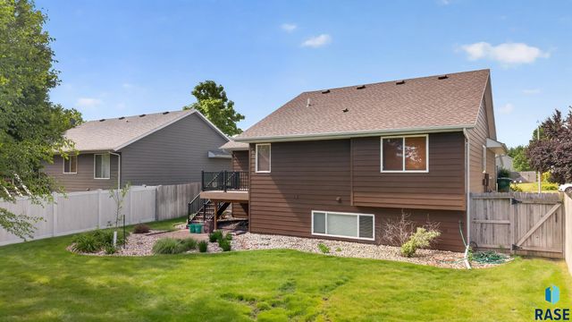 4840 S Samantha Dr Drive, Sioux Falls, SD 57106