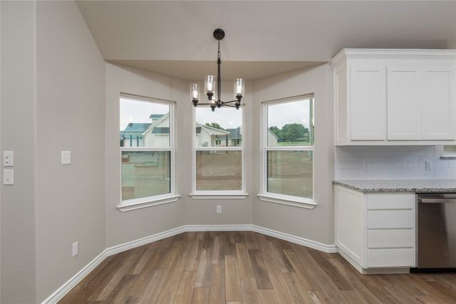 1607 W College Street, Jacksboro, TX 76458