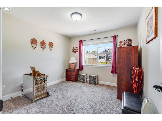 10703 Nw GLENMORE Way, Portland, OR 97229