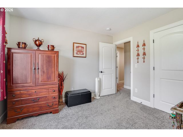 10703 Nw GLENMORE Way, Portland, OR 97229