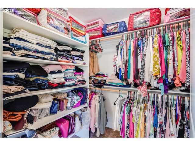 10703 Nw GLENMORE Way, Portland, OR 97229