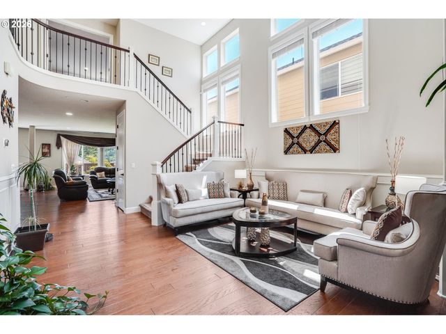 10703 Nw GLENMORE Way, Portland, OR 97229