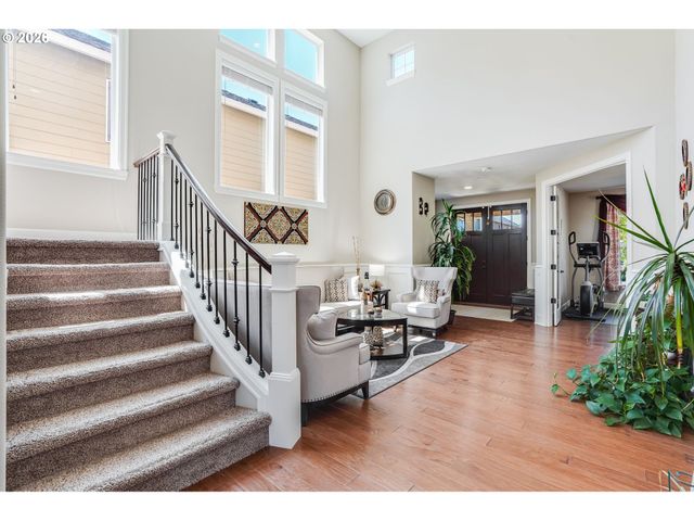 10703 Nw GLENMORE Way, Portland, OR 97229