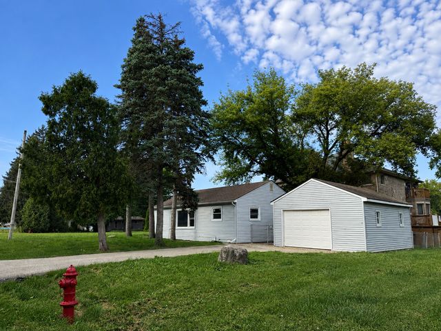 416 Grand Avenue, Lake Zurich, IL 60047