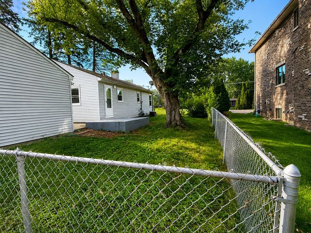 416 Grand Avenue, Lake Zurich, IL 60047
