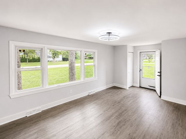 416 Grand Avenue, Lake Zurich, IL 60047