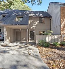 2484 Cedar Canyon SE Road, Marietta, GA 30067