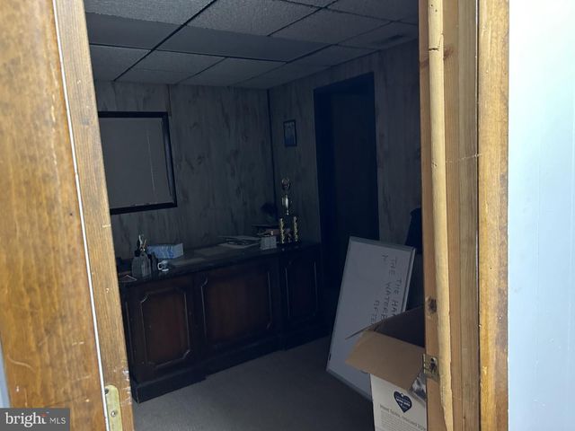 2711 RIVER RD, Camden, NJ 08105