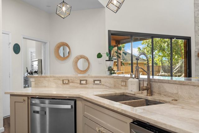 2325 Heather Ridge Drive, Flower Mound, TX 75028