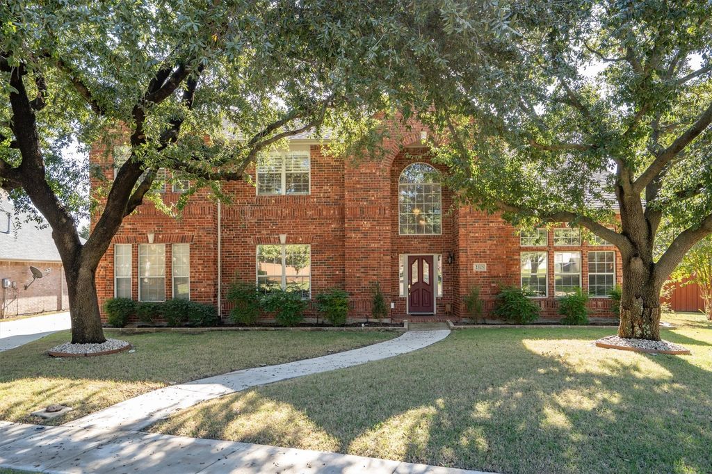 2325 Heather Ridge Drive, Flower Mound, TX 75028