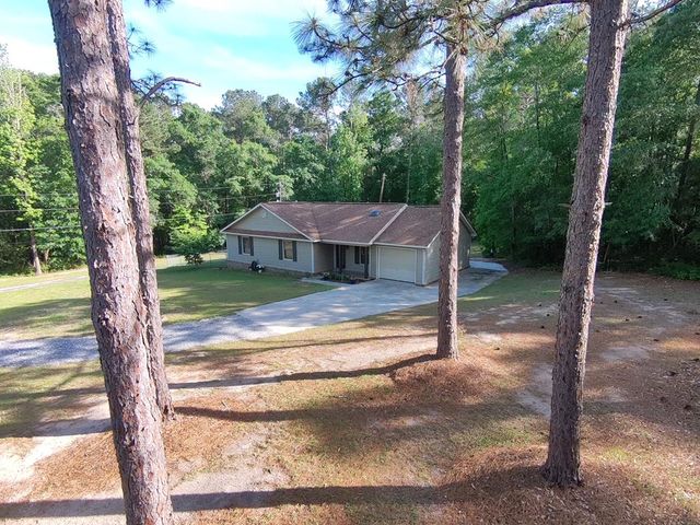 235 Squirrel, Newton, AL 36352
