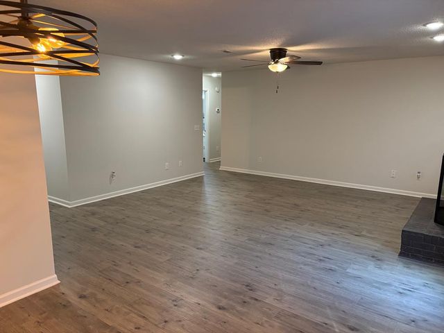 235 Squirrel, Newton, AL 36352
