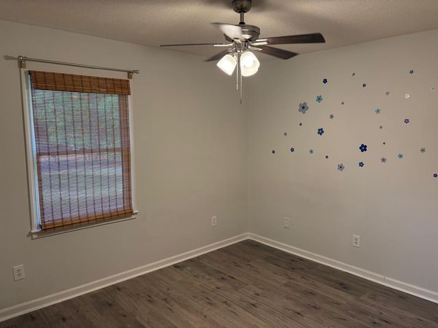 235 Squirrel, Newton, AL 36352