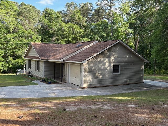 235 Squirrel, Newton, AL 36352
