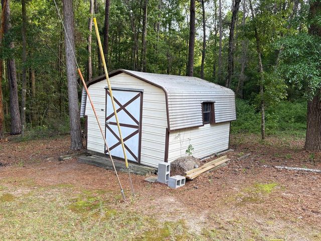 235 Squirrel, Newton, AL 36352