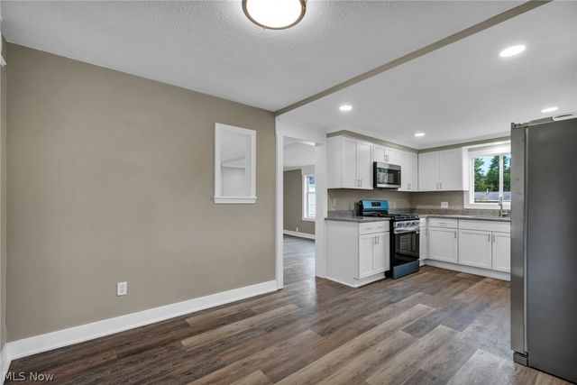 7655 Walnut Drive, Chippewa Lake, OH 44215